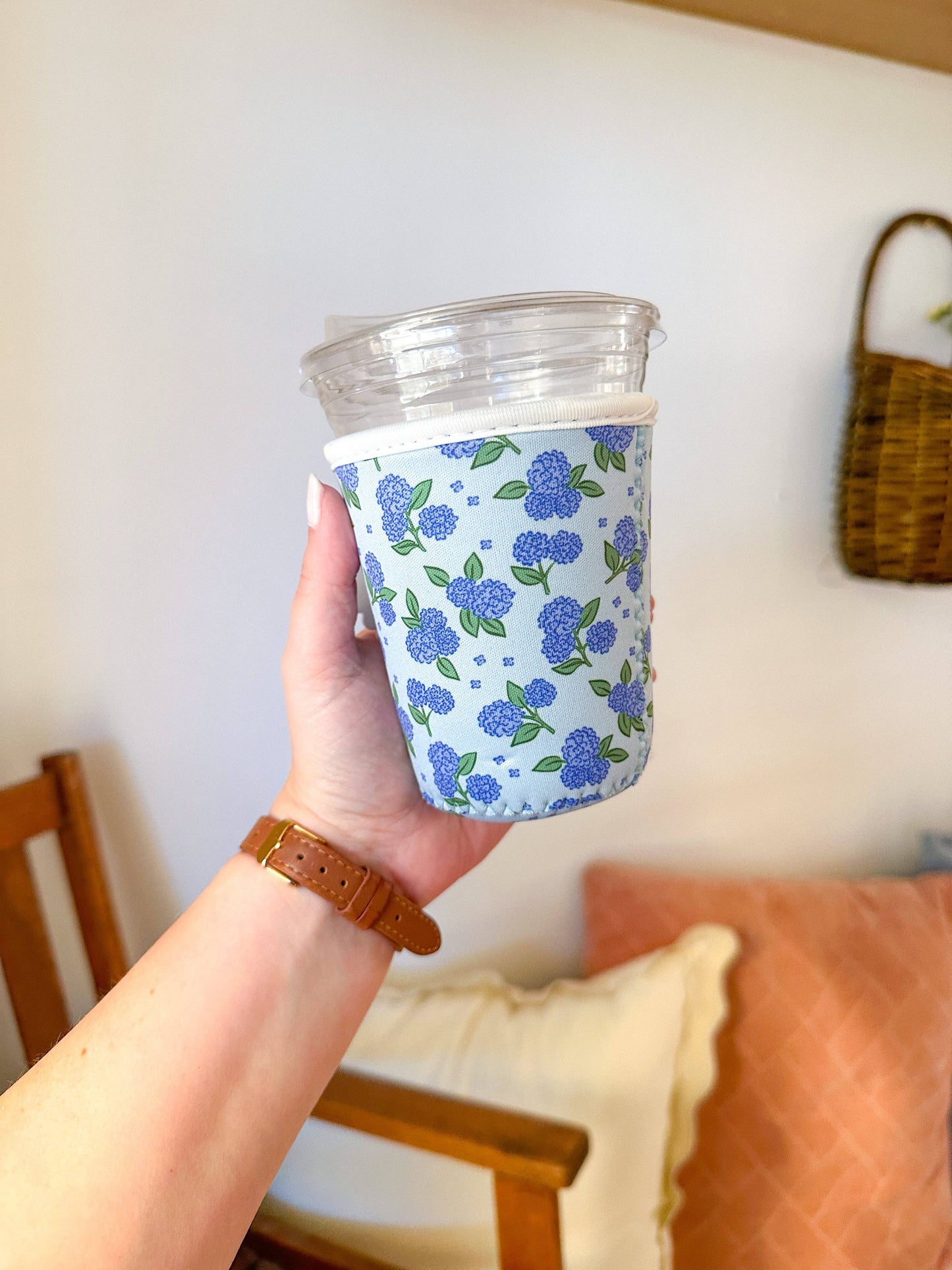 Blue Hydrangeas | Reusable Coffee Sleeve (20-24oz)