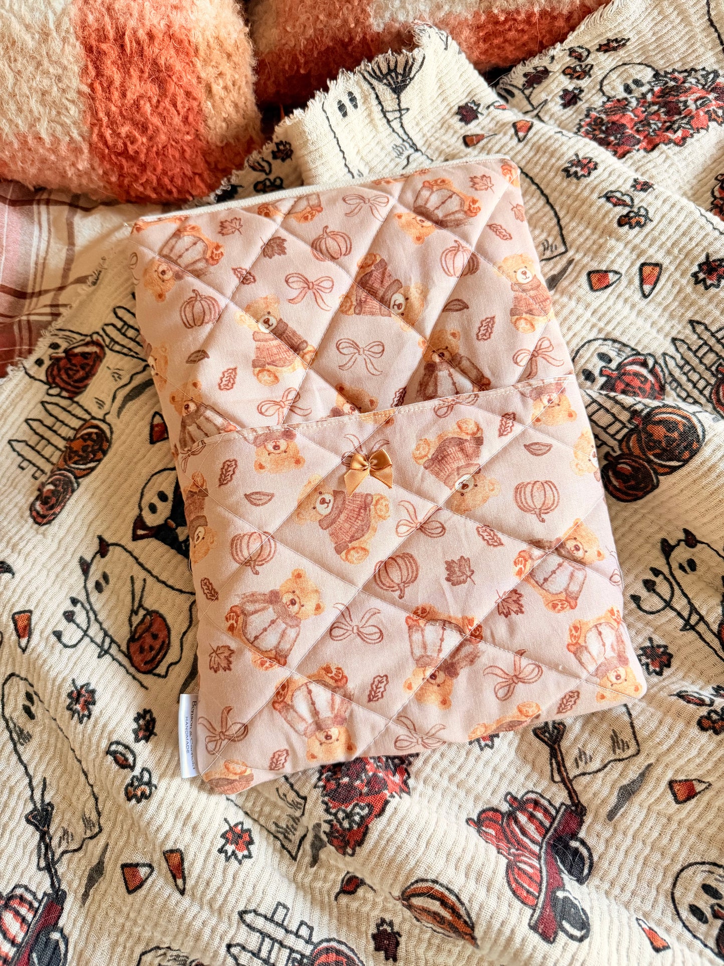 Cosy Pumpernickel Book Sleeve
