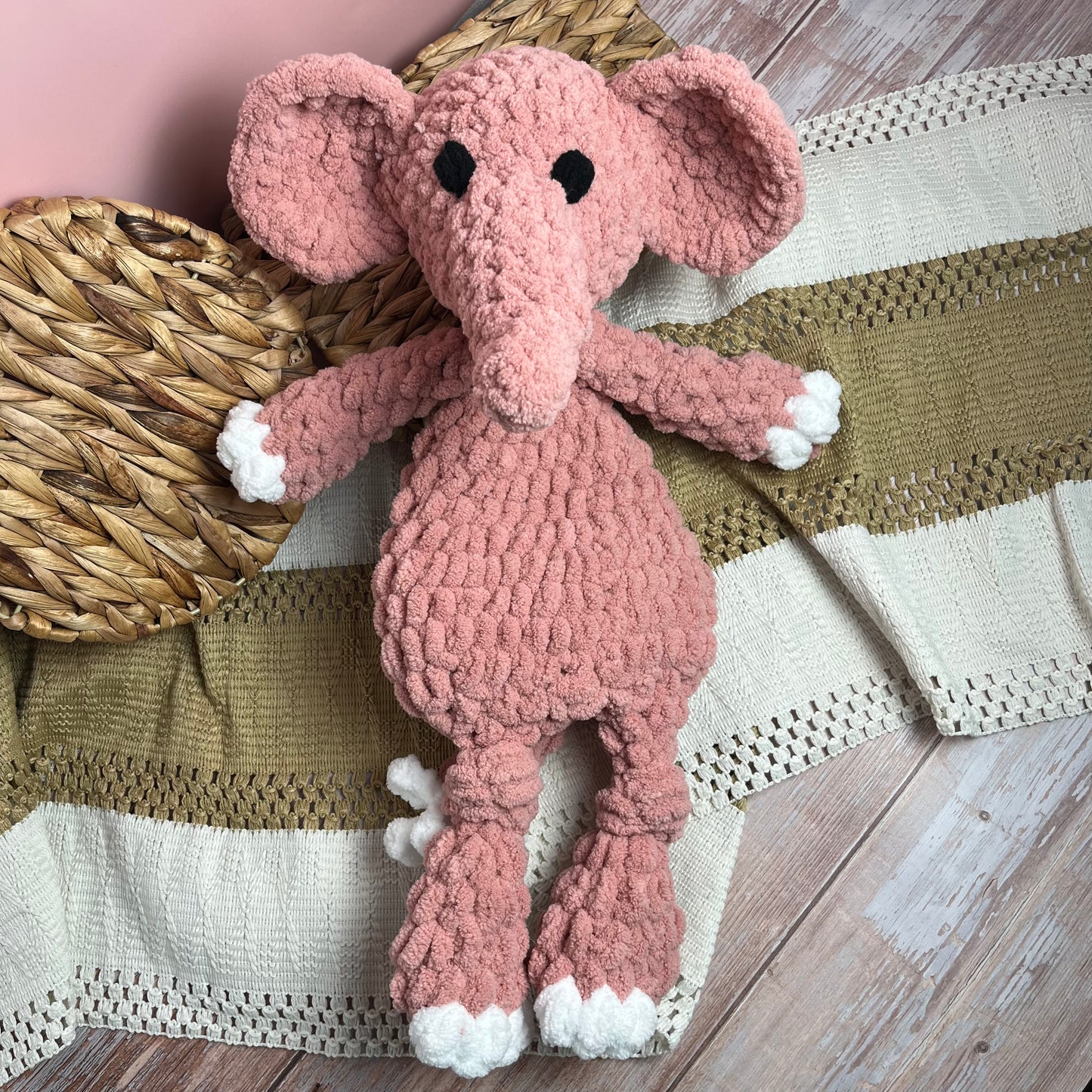 Mia the Elephant